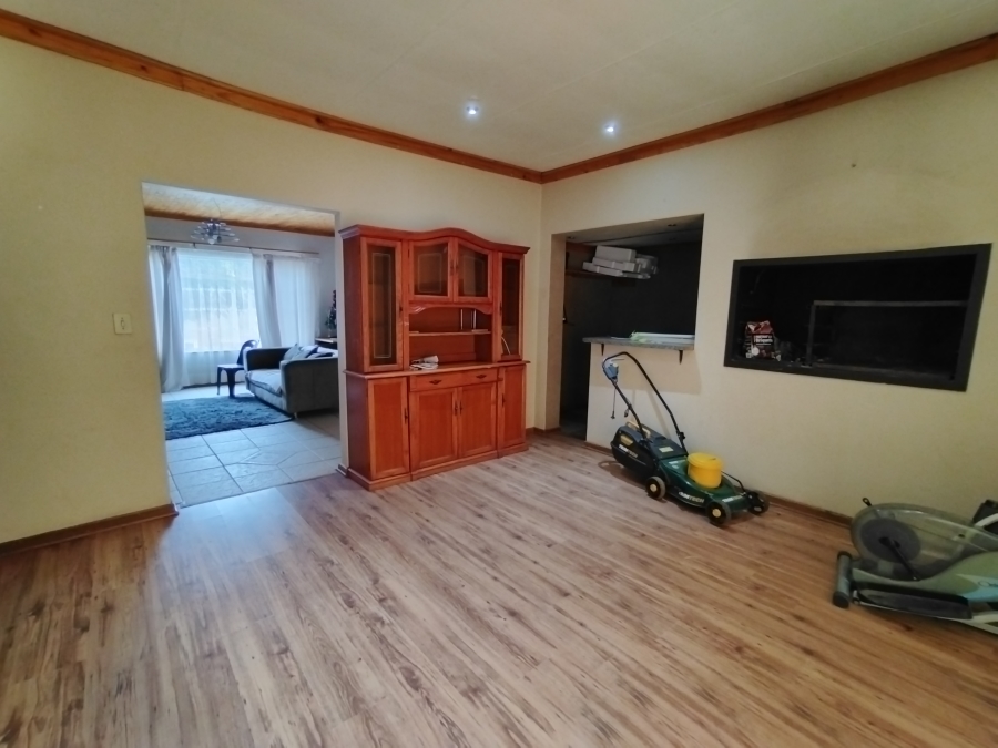 3 Bedroom Property for Sale in Warrenton Northern Cape